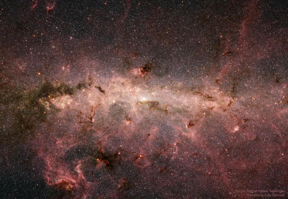 Obraz centrum naszej Galaktyki w świetle podczerwonym. Zobacz opis.